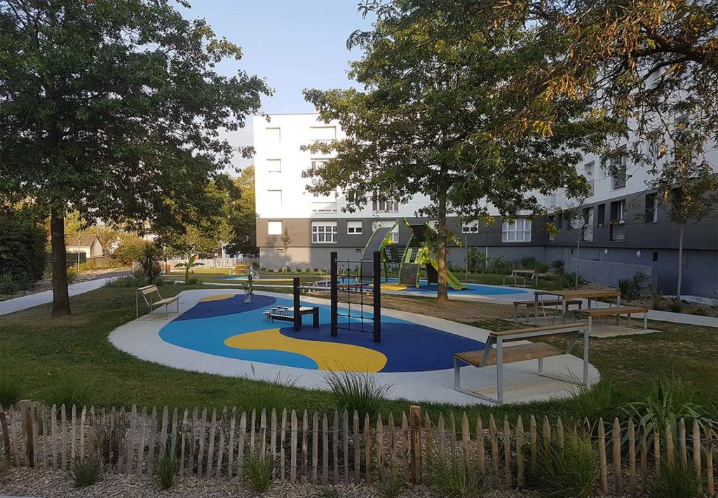 Square jeux enfants à Bellevue