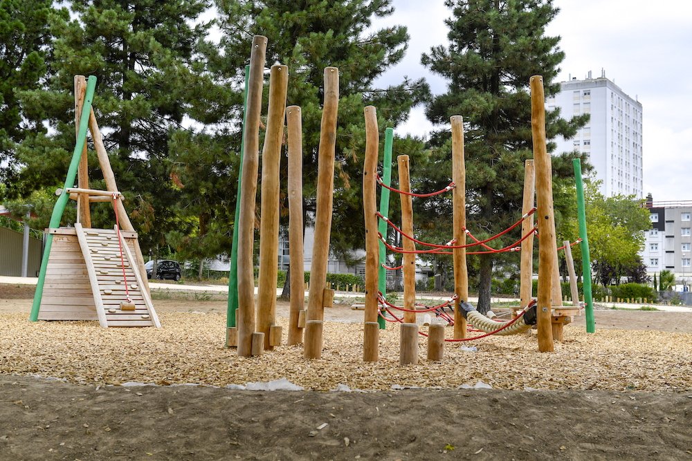 Square jeux enfants à Bellevue